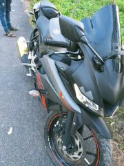 YAMAHA R15 V3